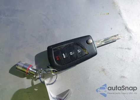 2019 Toyota Camry Le z USA, uszkodzony, nr VIN 4T1B11HK5KU734531